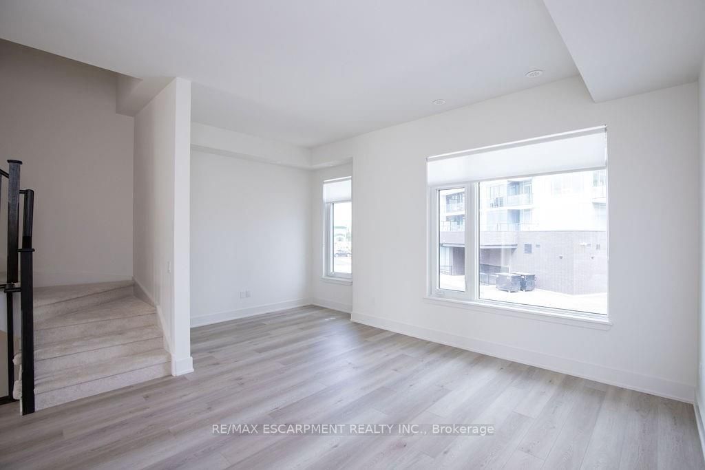10 Windward Dr, #76