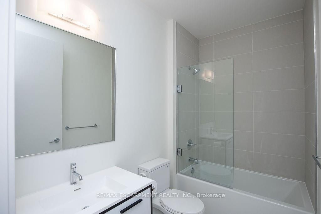 10 Windward Dr, #76