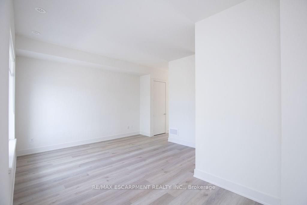 10 Windward Dr, #76