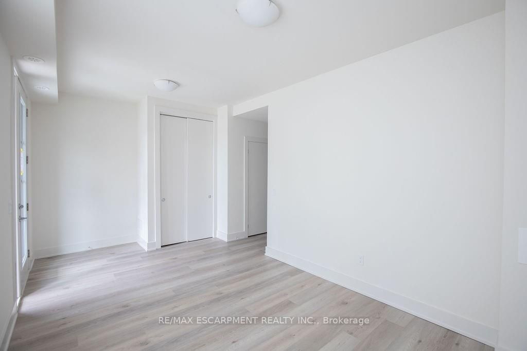 10 Windward Dr, #76