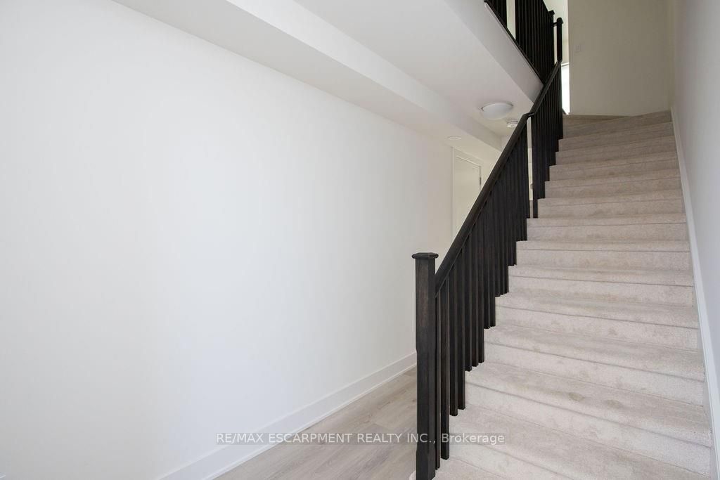10 Windward Dr, #76