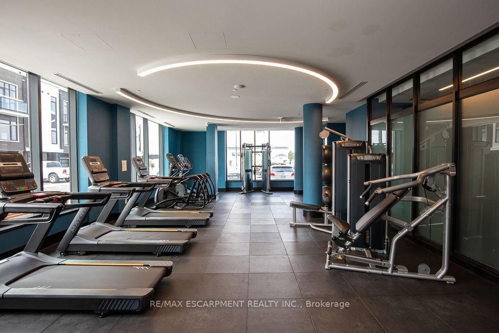 10 Windward Dr, #76