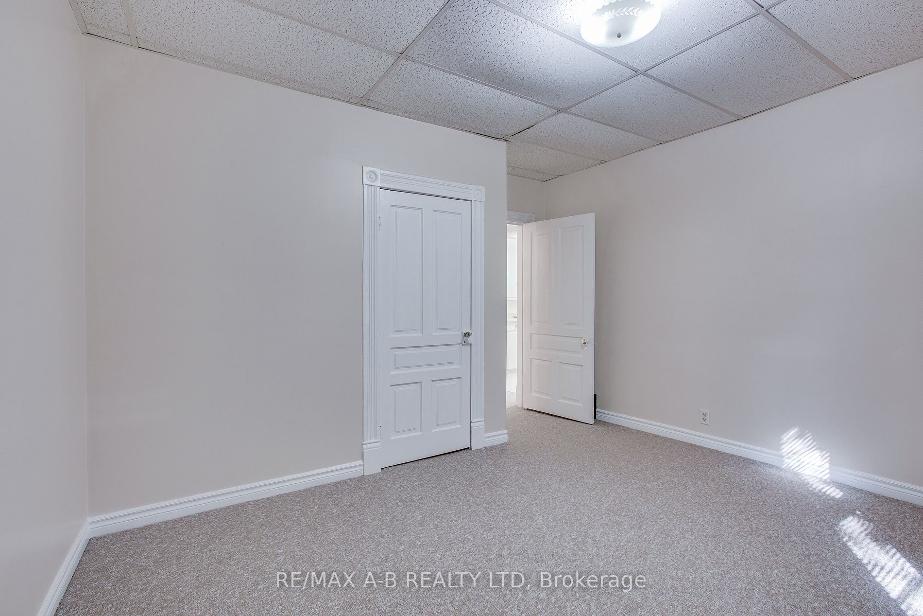 311 Ingersoll Ave
