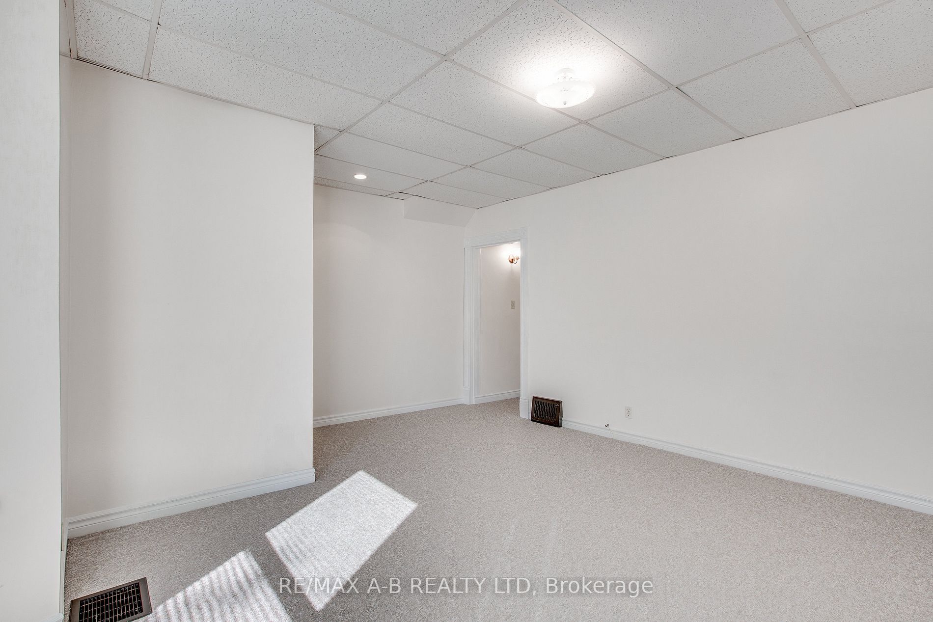 311 Ingersoll Ave