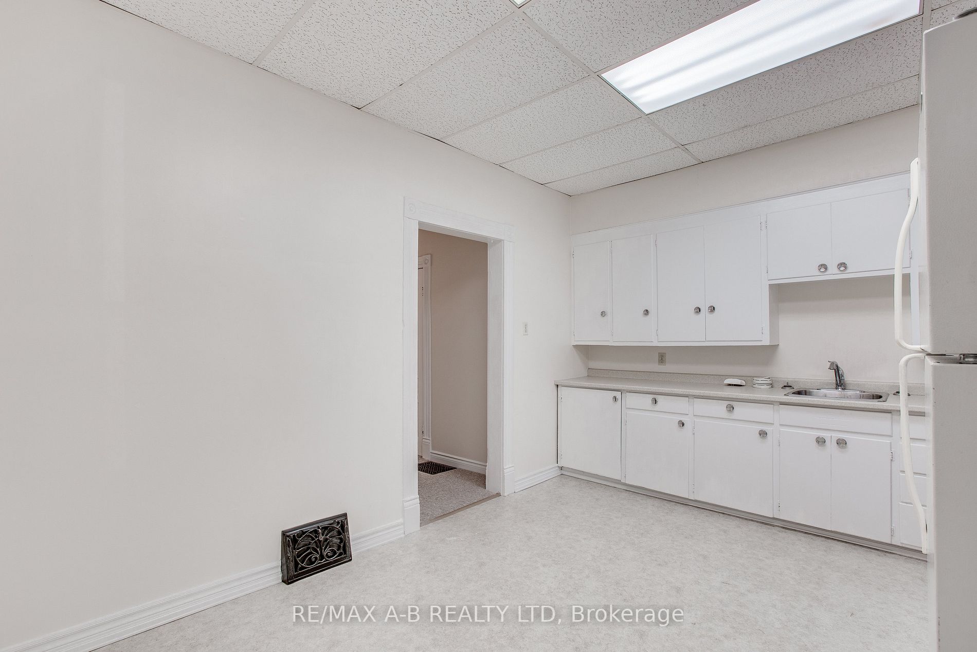 311 Ingersoll Ave