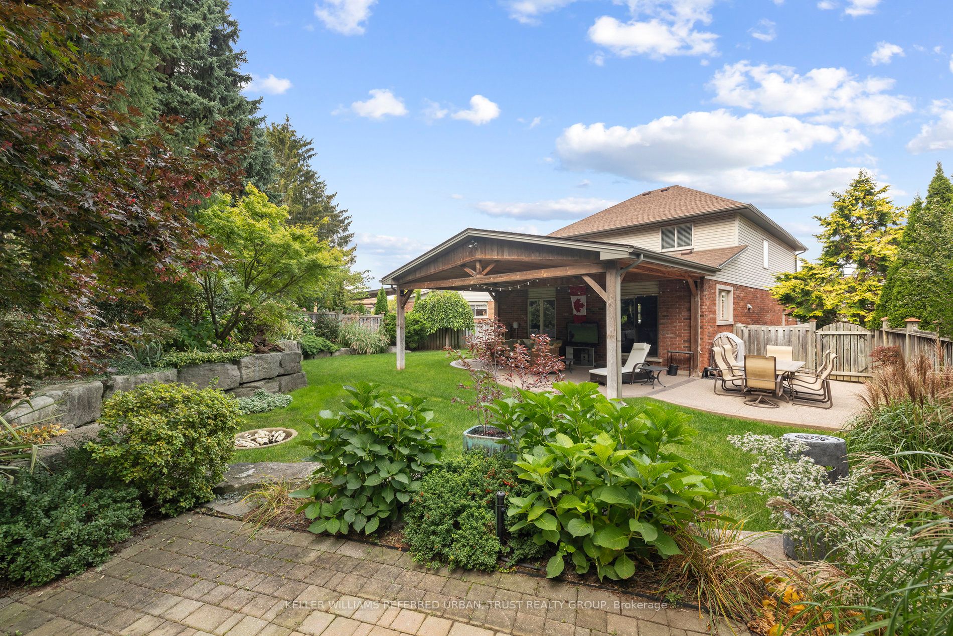 29 Tamarack Crt