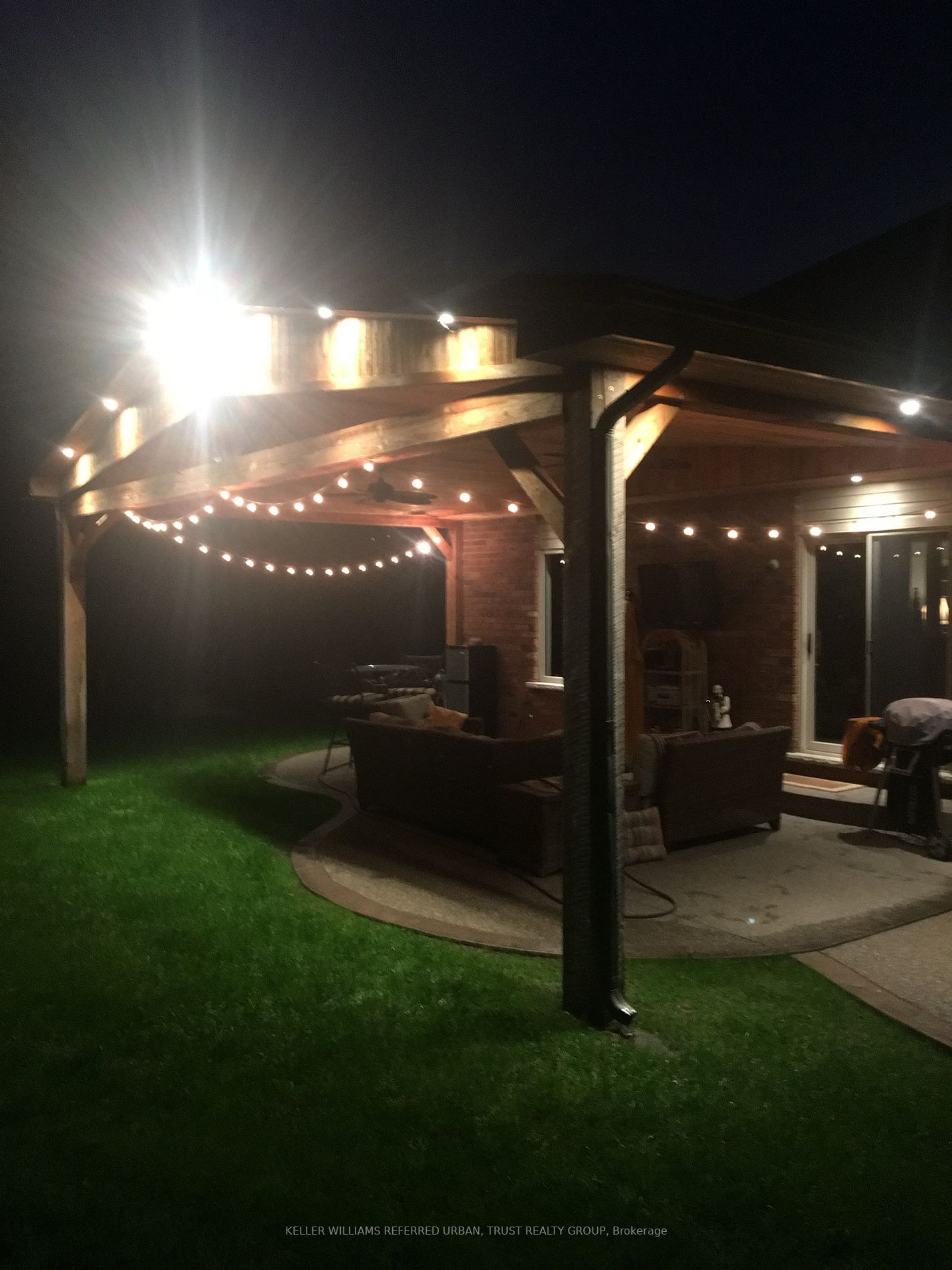 29 Tamarack Crt
