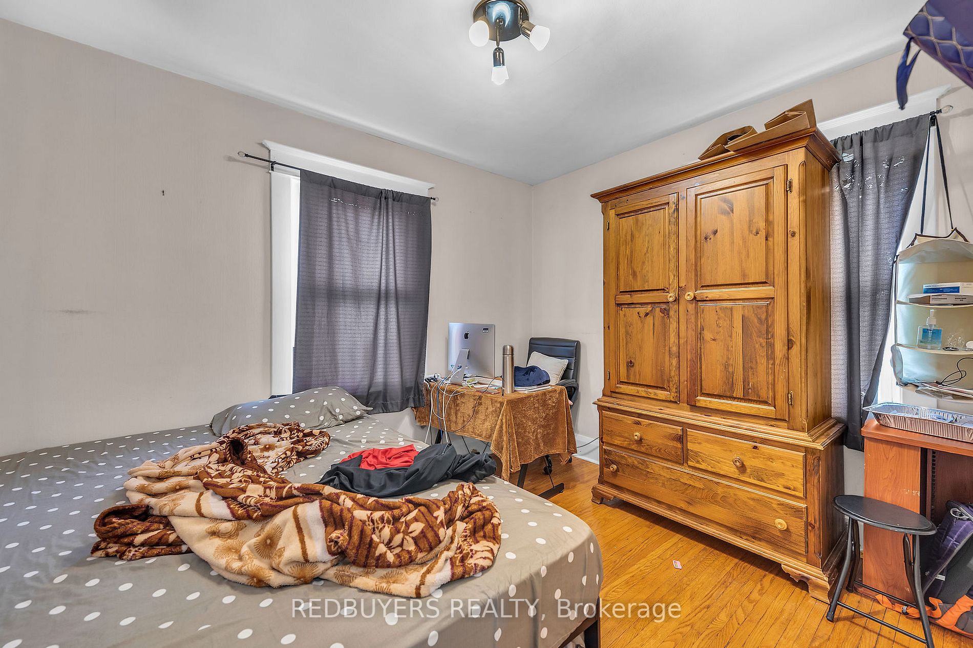 4613 Ryerson Cres