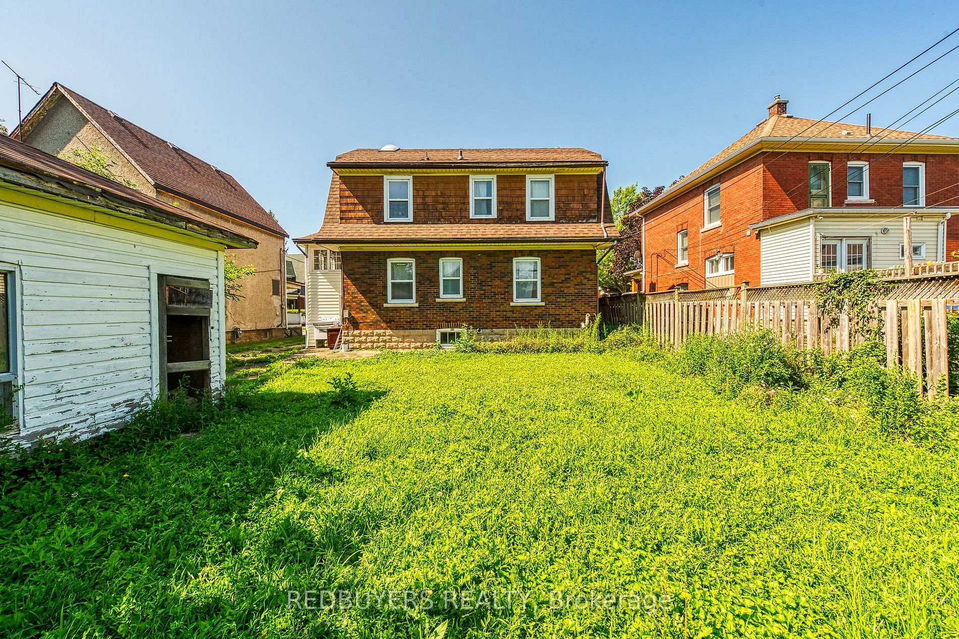4613 Ryerson Cres