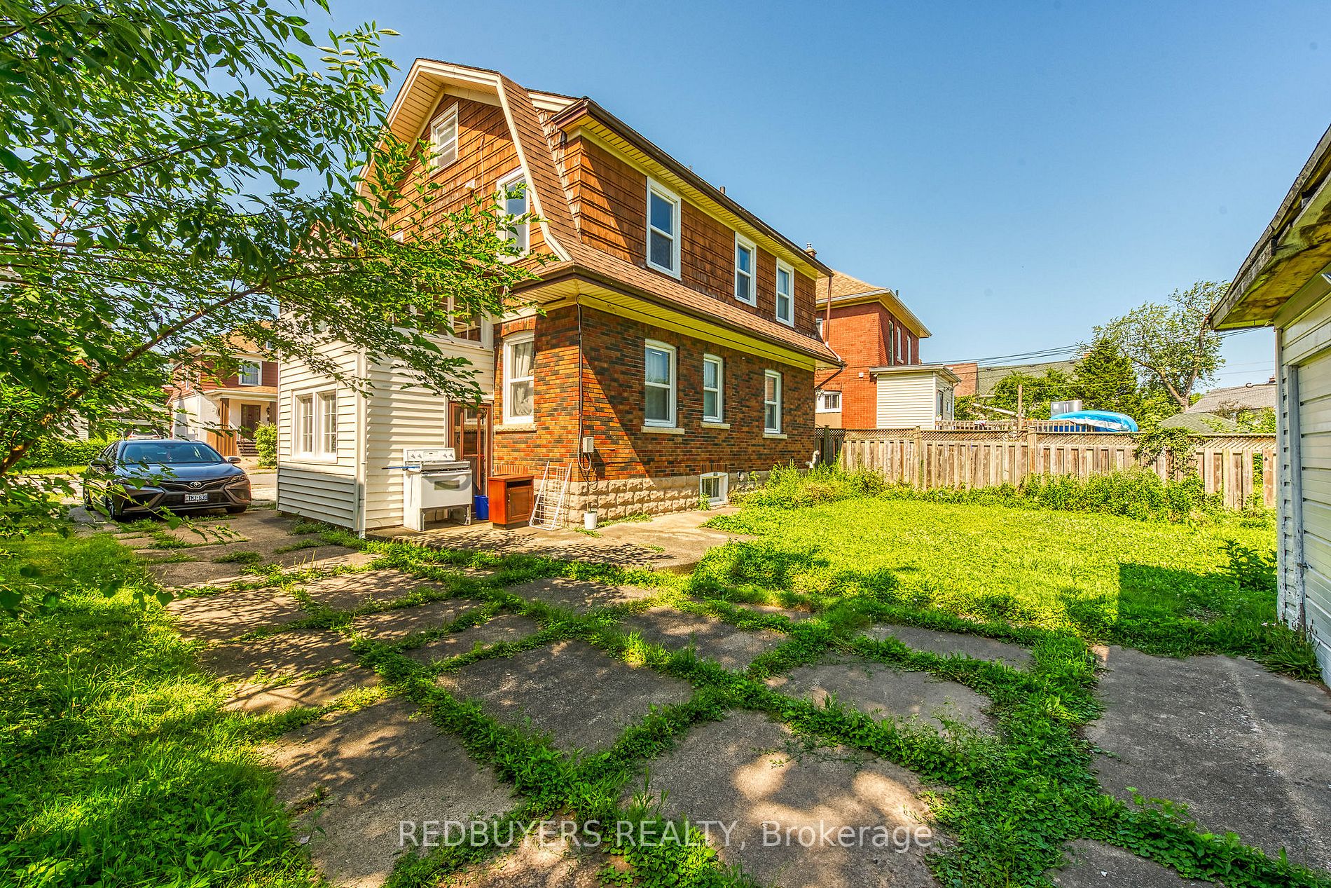 4613 Ryerson Cres