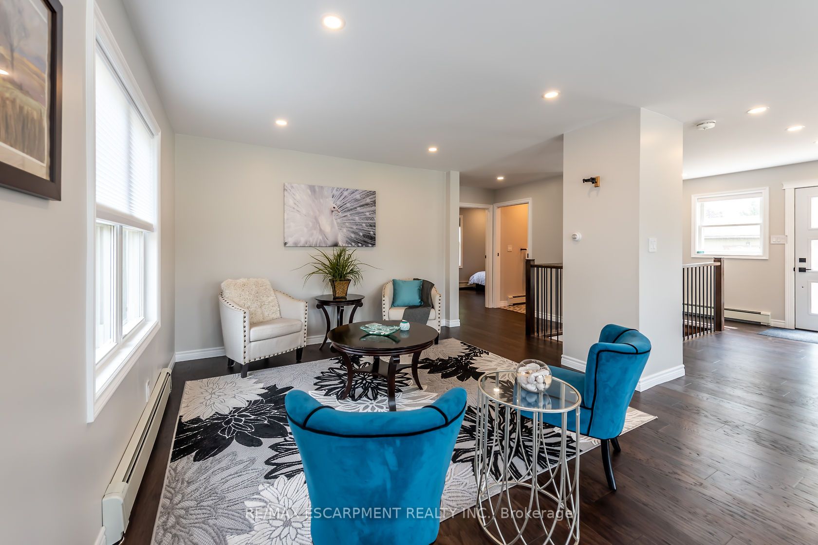 828 Main St