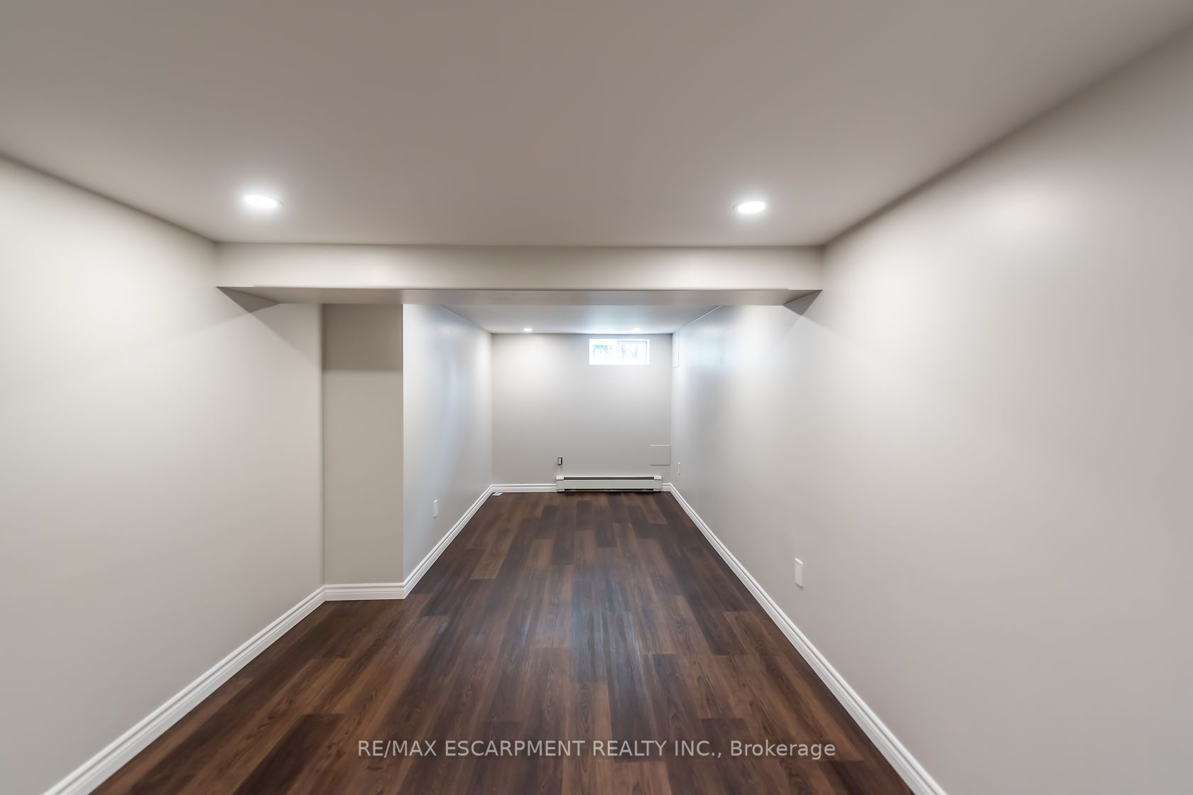 828 Main St