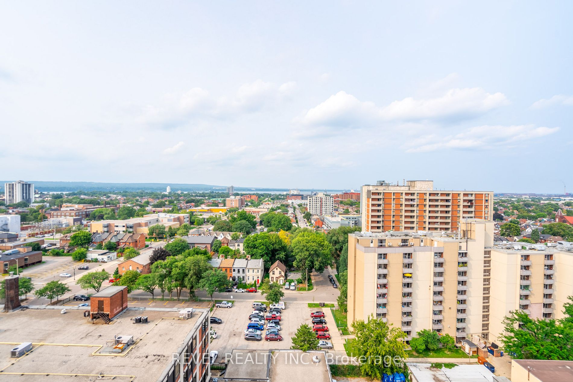 212 King William St, #310