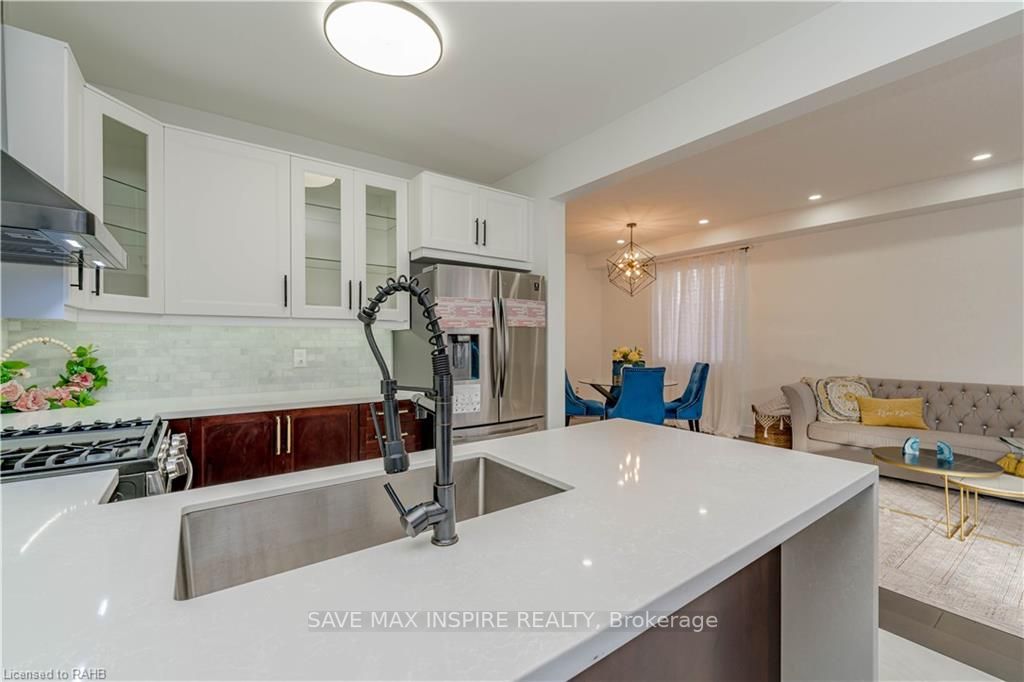 31 Sadielou Blvd