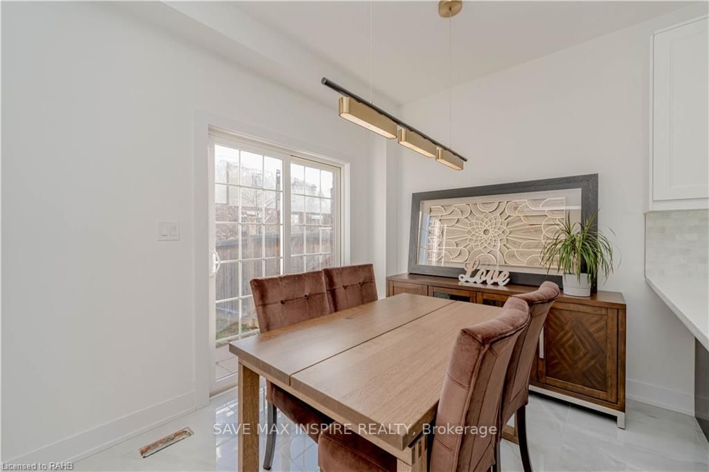 31 Sadielou Blvd