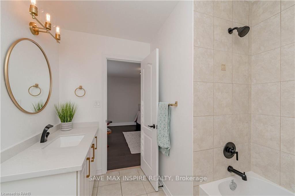 31 Sadielou Blvd