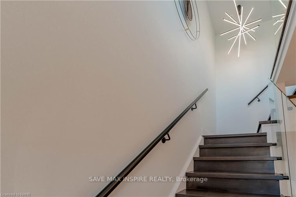 31 Sadielou Blvd