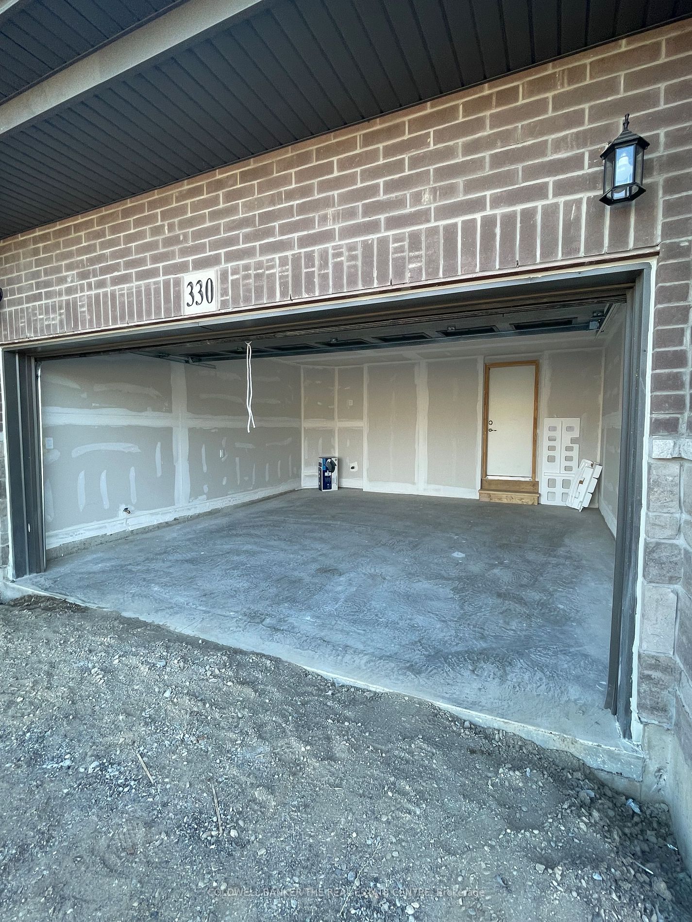 330 Gillespie Dr
