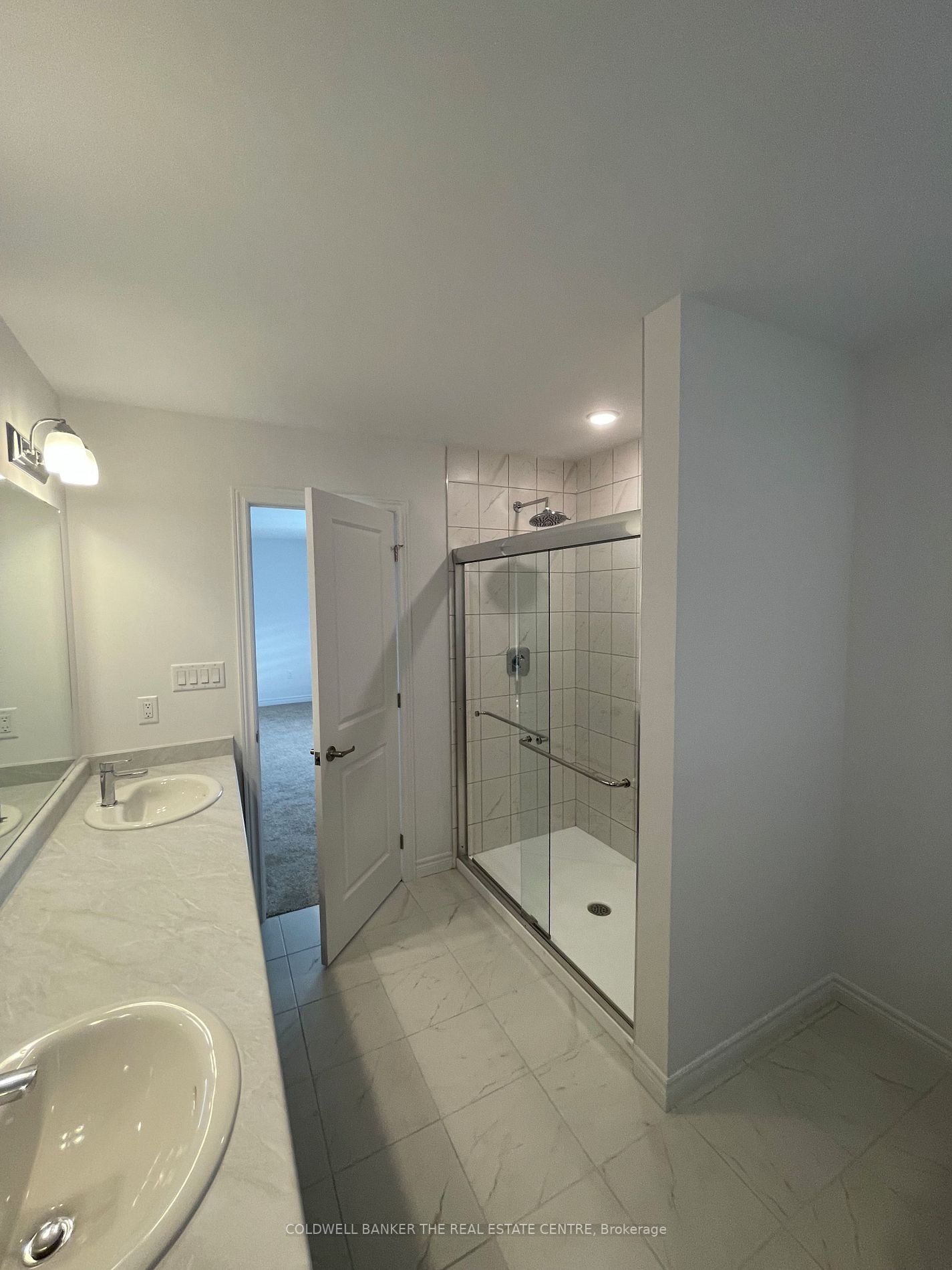 330 Gillespie Dr
