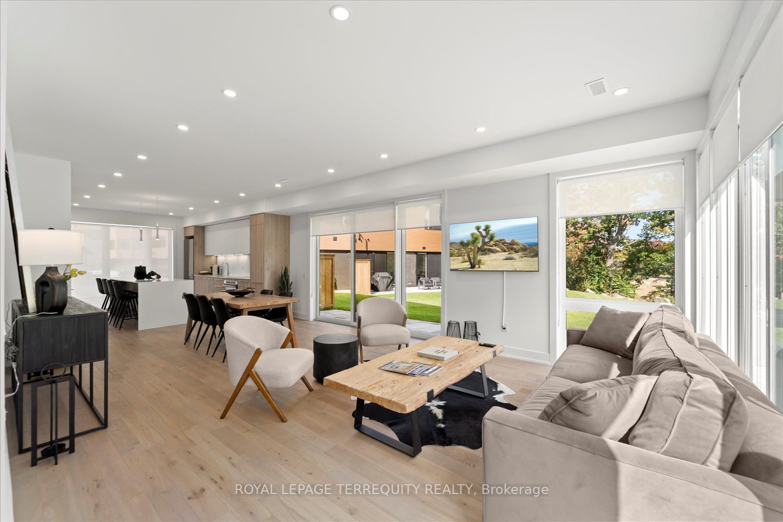 35 Rockmount Crescent