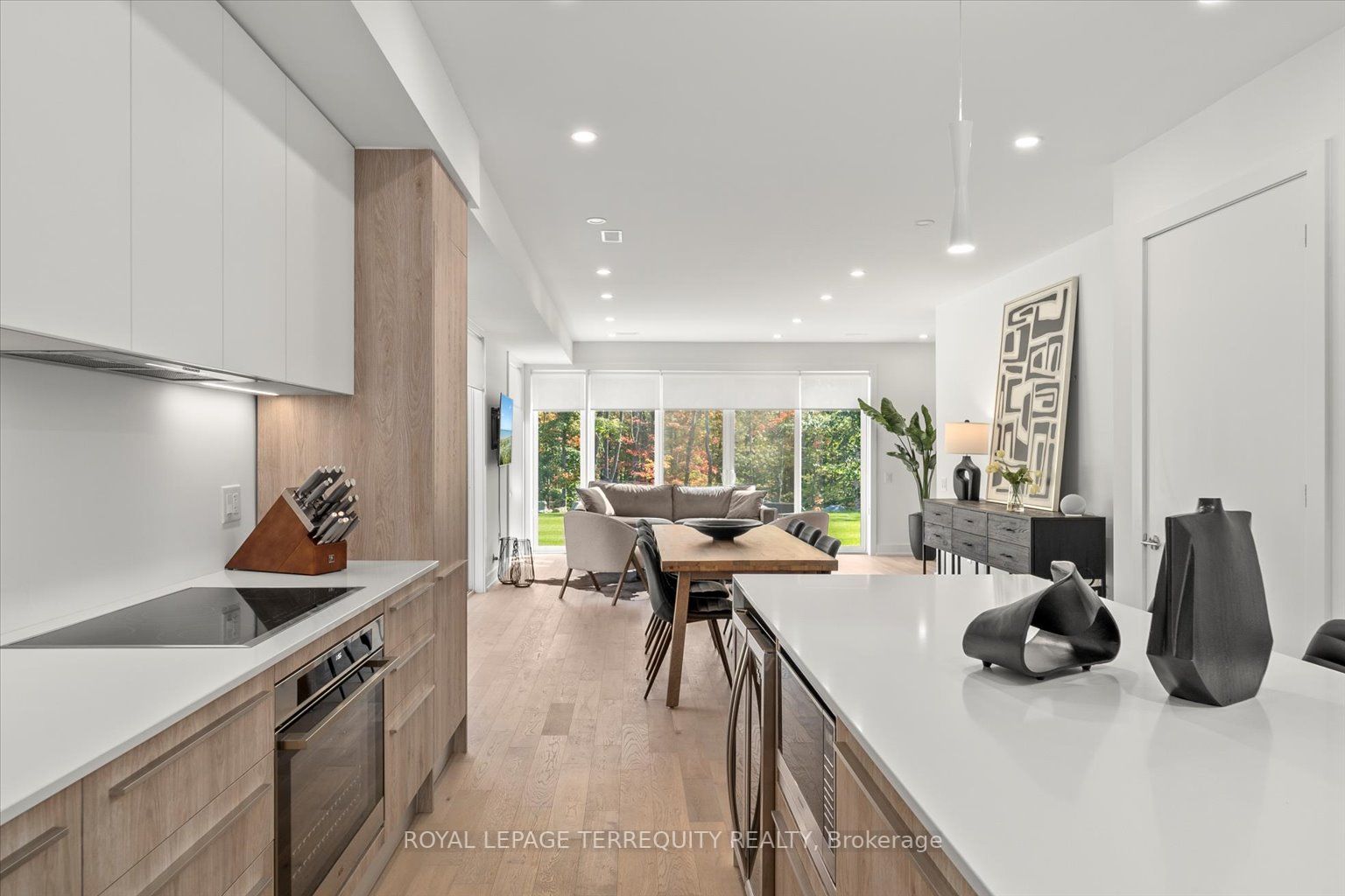 35 Rockmount Crescent