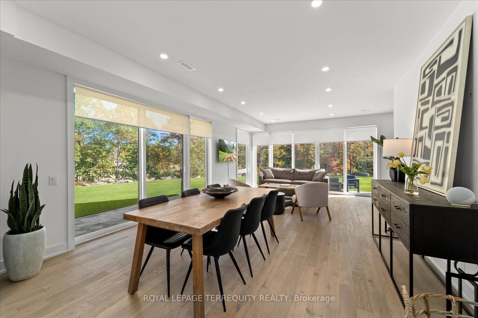 35 Rockmount Crescent