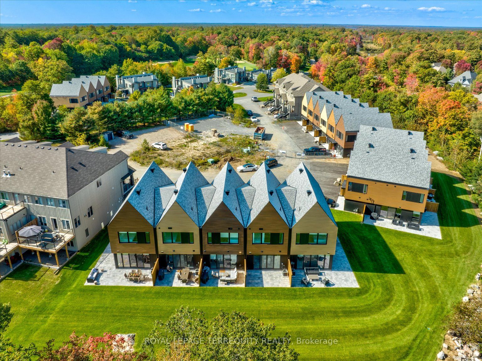 35 Rockmount Crescent