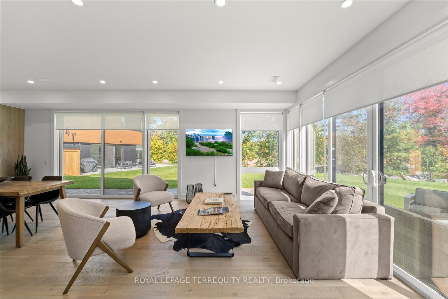 35 Rockmount Crescent