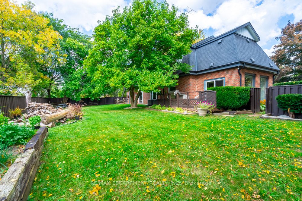 1593 Highway 6