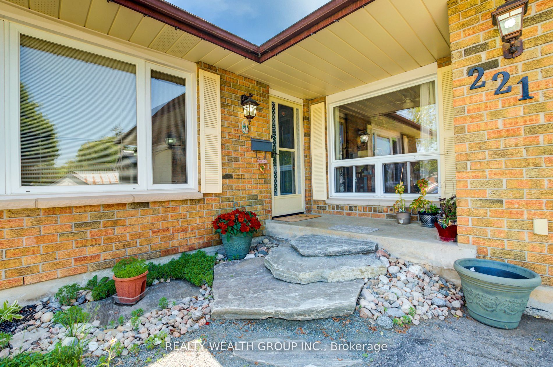 221 Russet Rd