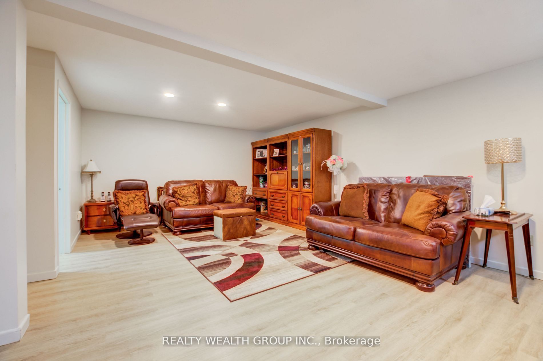 221 Russet Rd