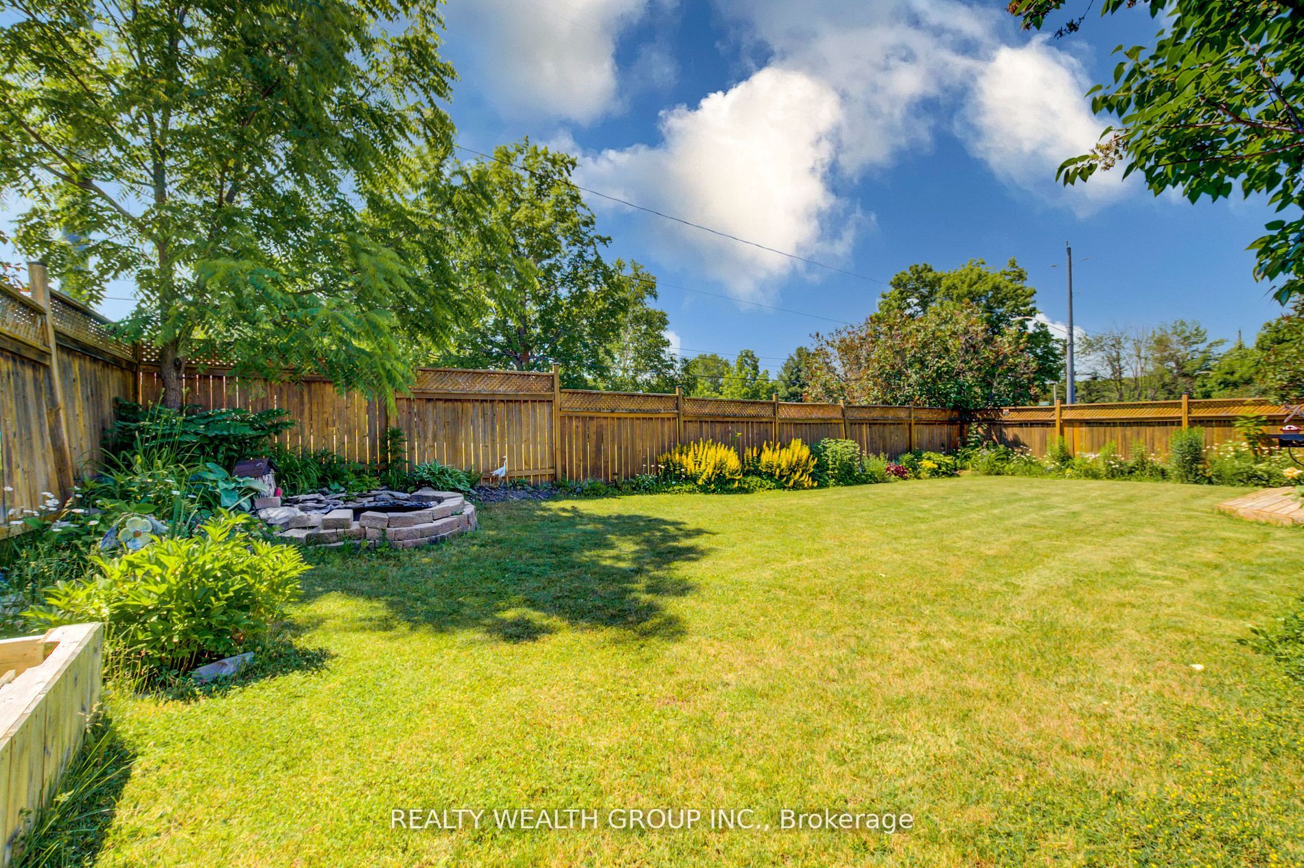 221 Russet Rd