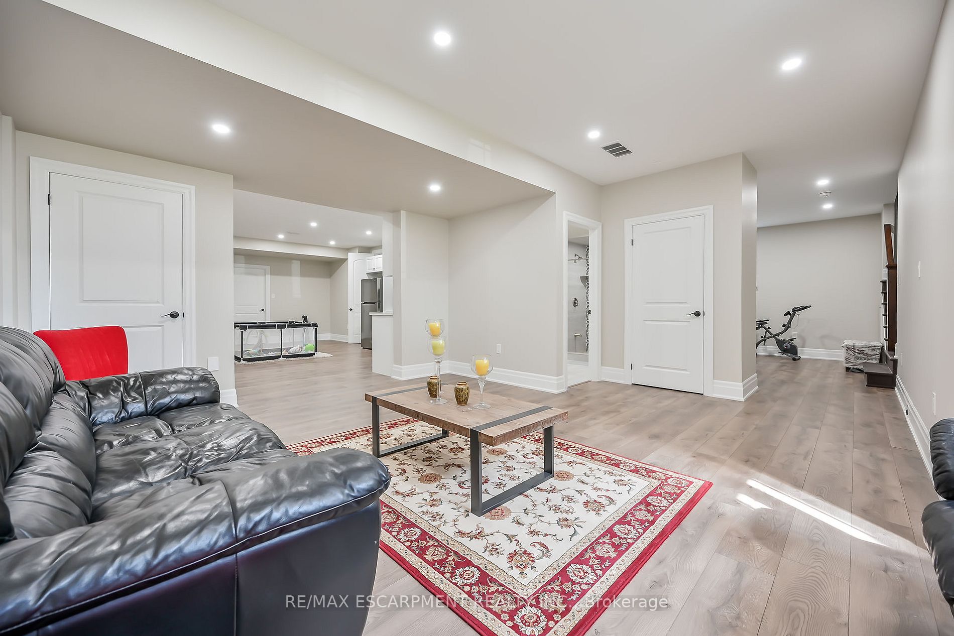 679 Hiawatha Blvd