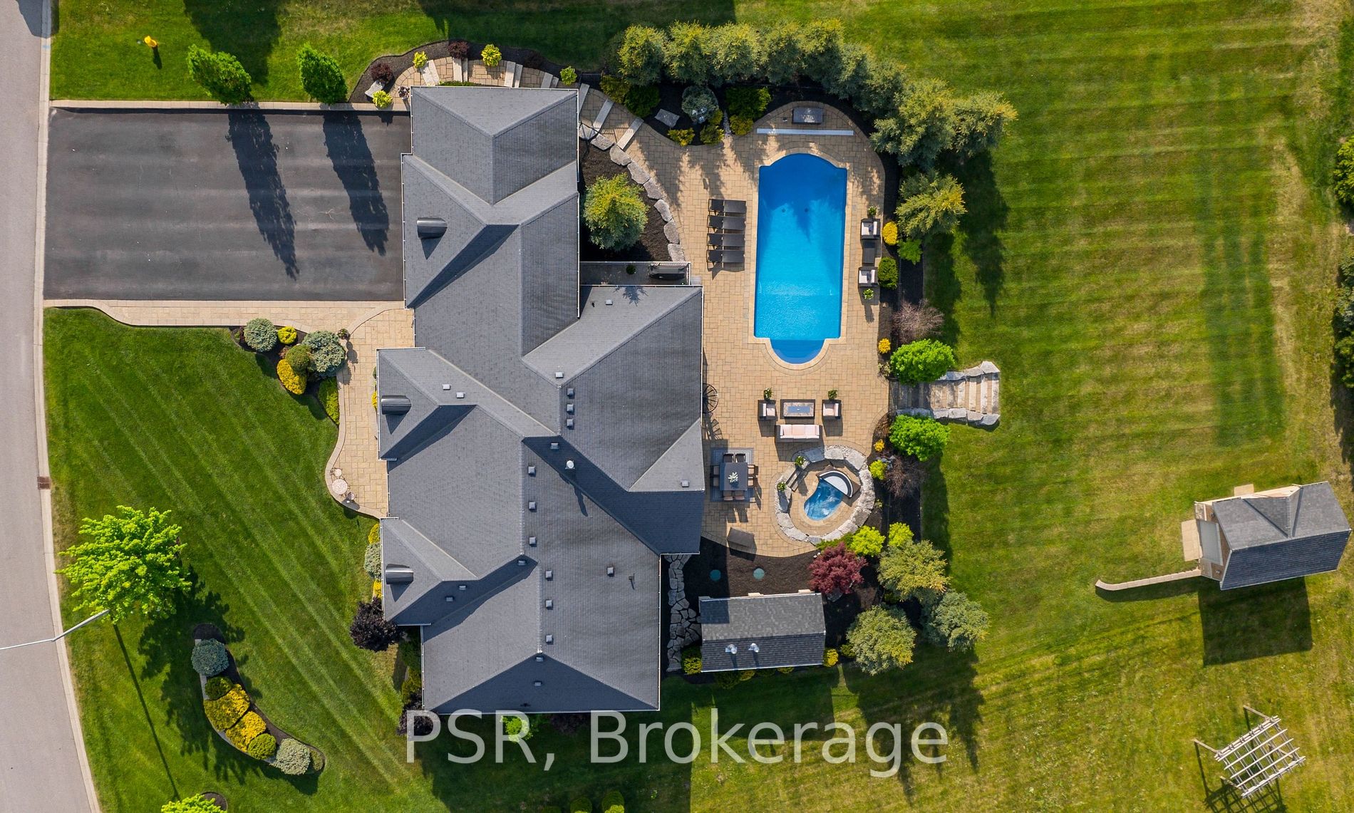 16 Masters Creek Boulevard