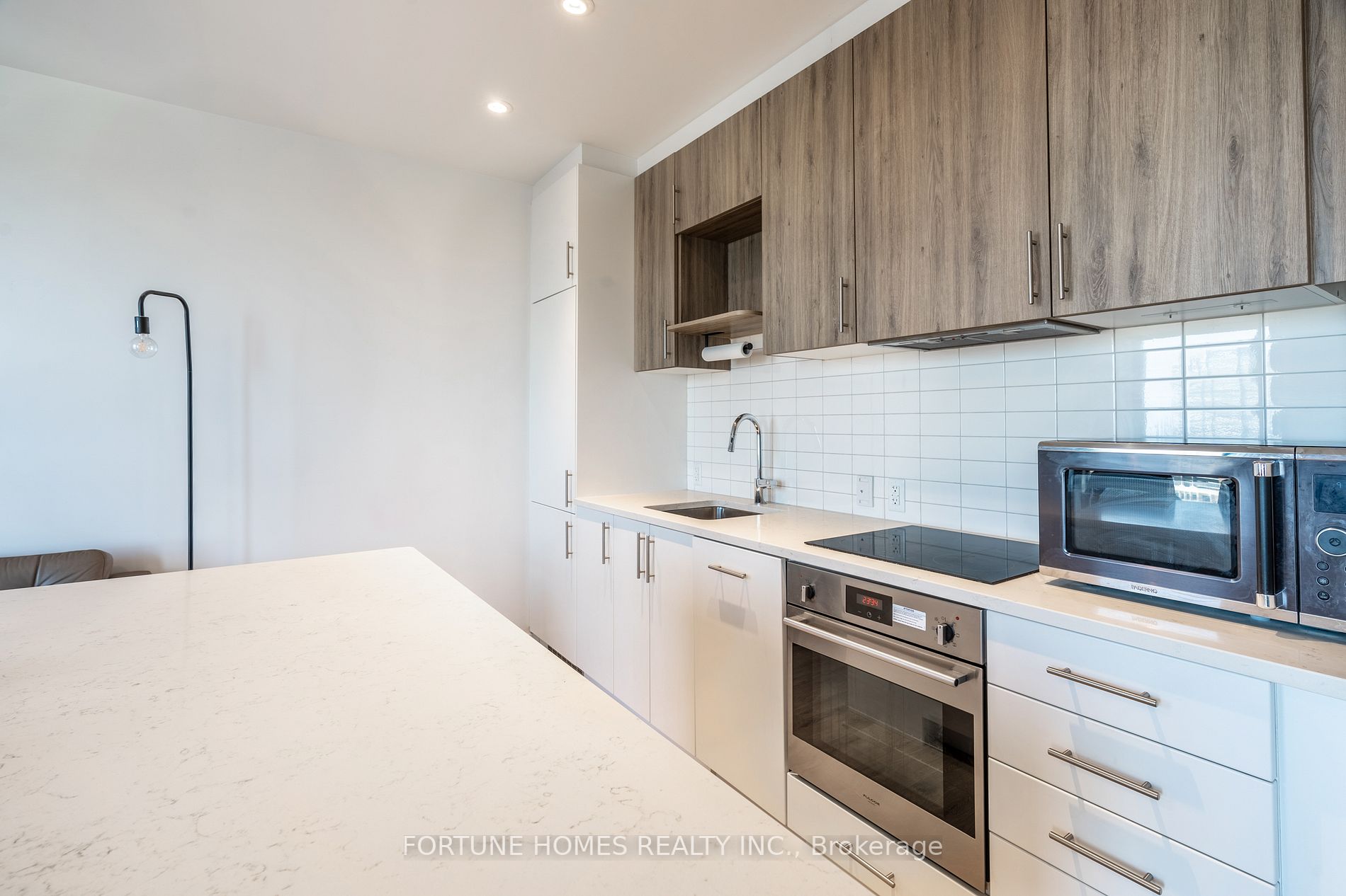 181 King Street S, #1712