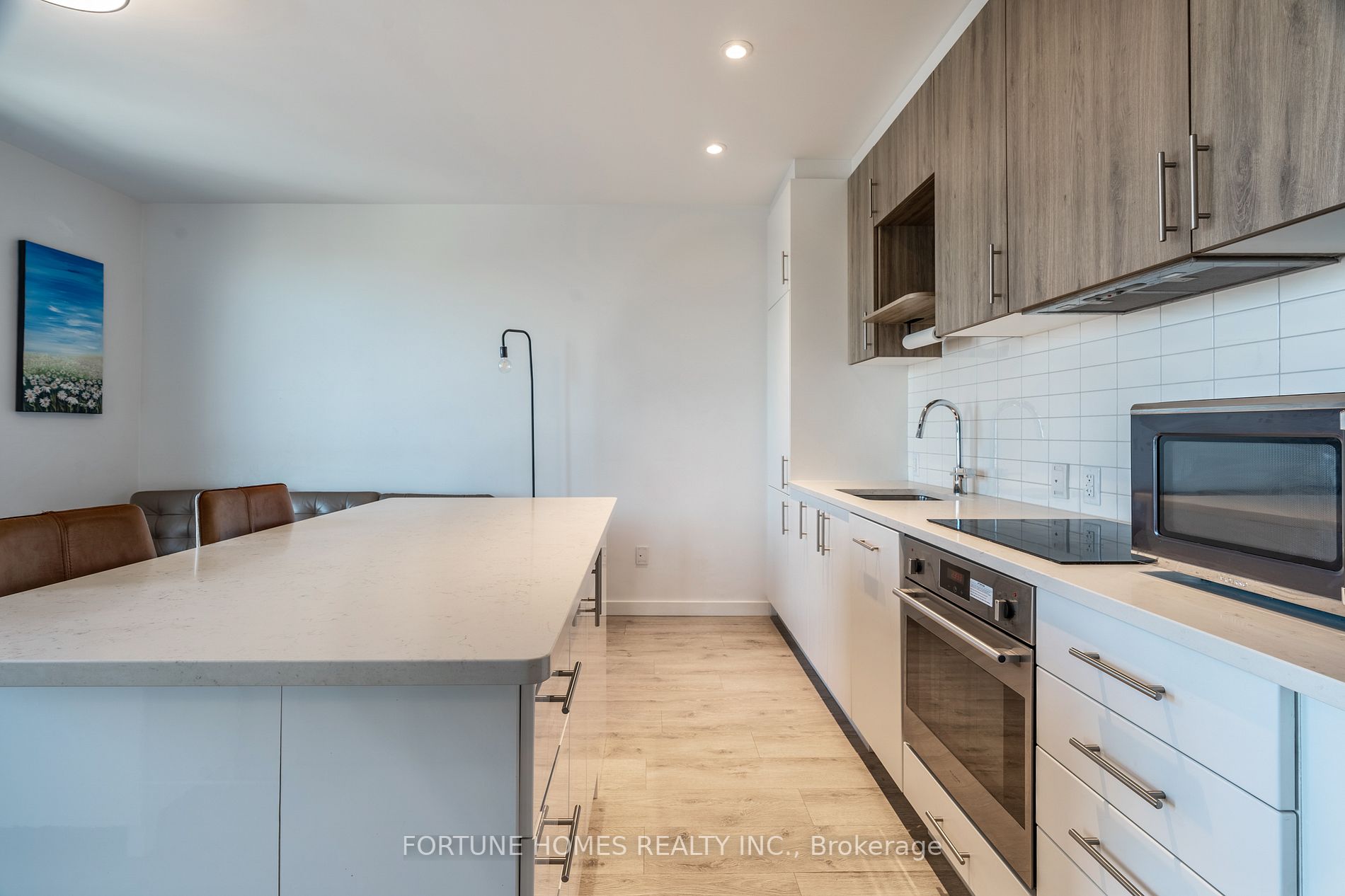 181 King Street S, #1712