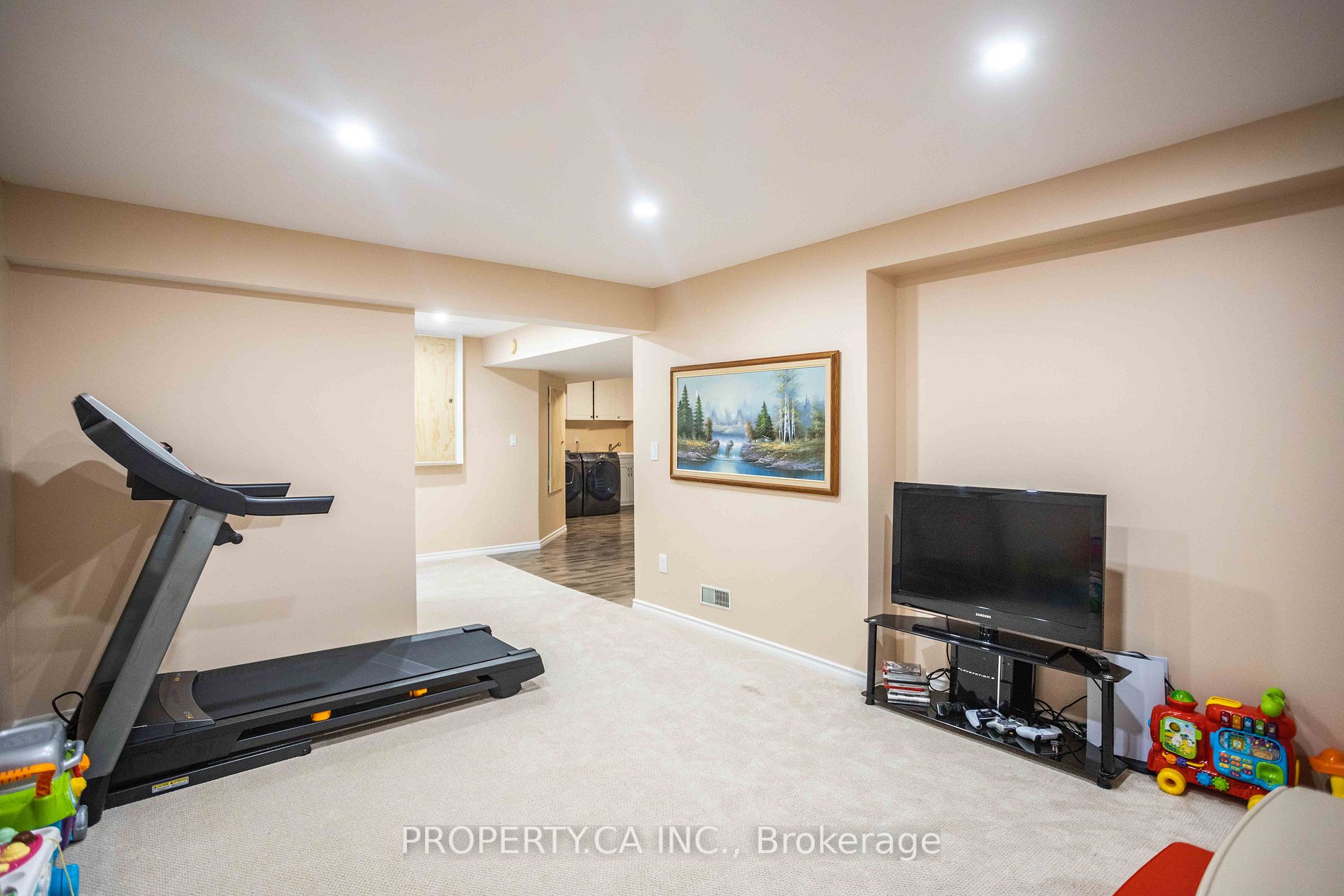 18 Sable Drive