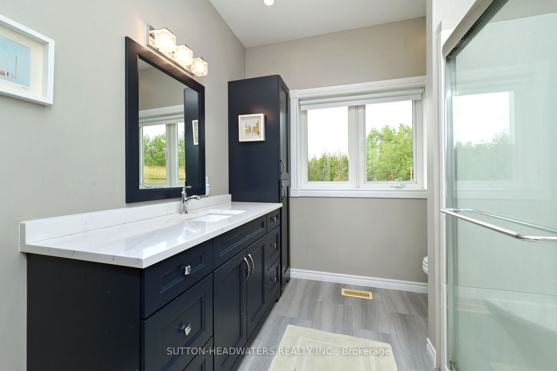 387181 20th Side Road E
