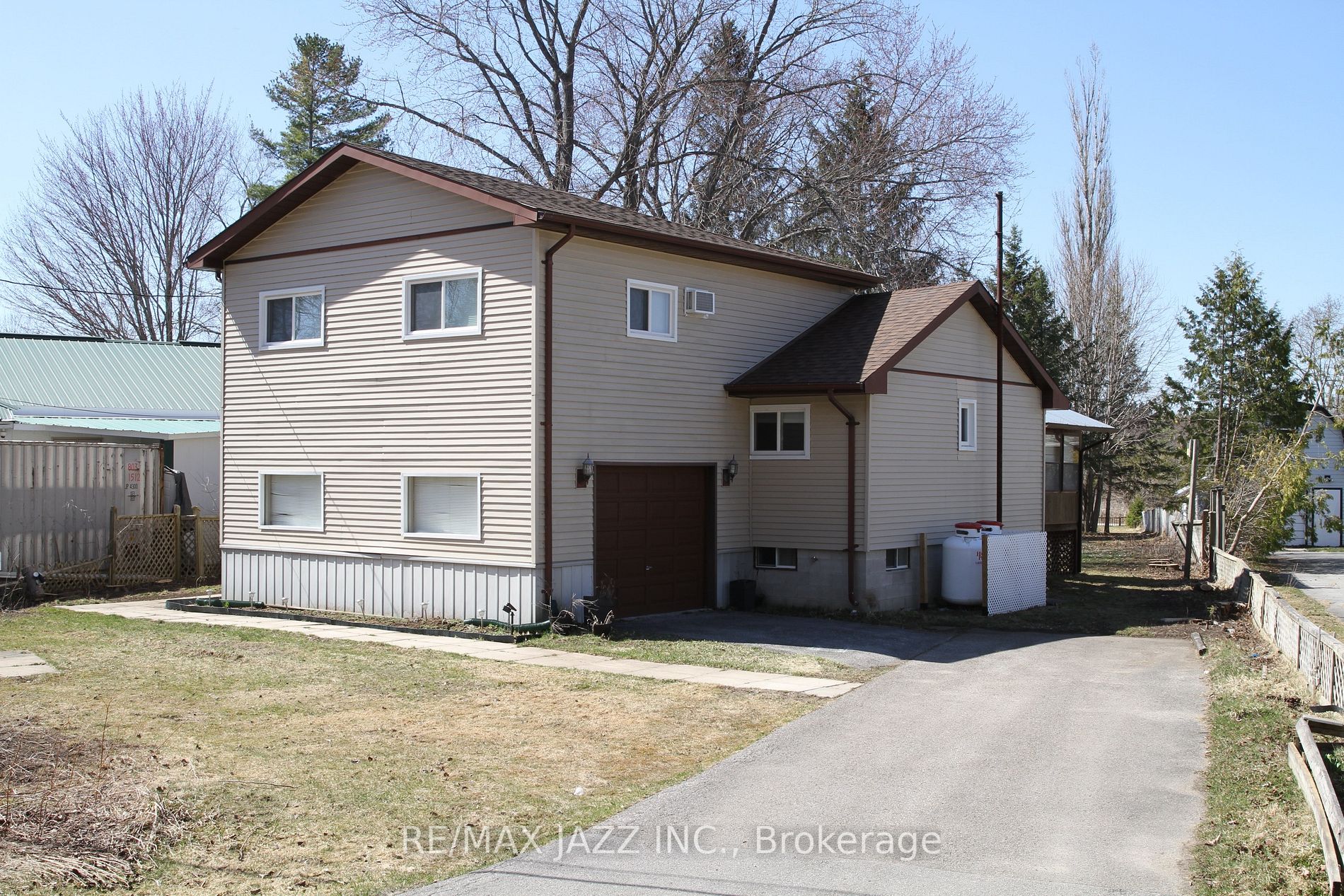 31 Driftwood Shores Road