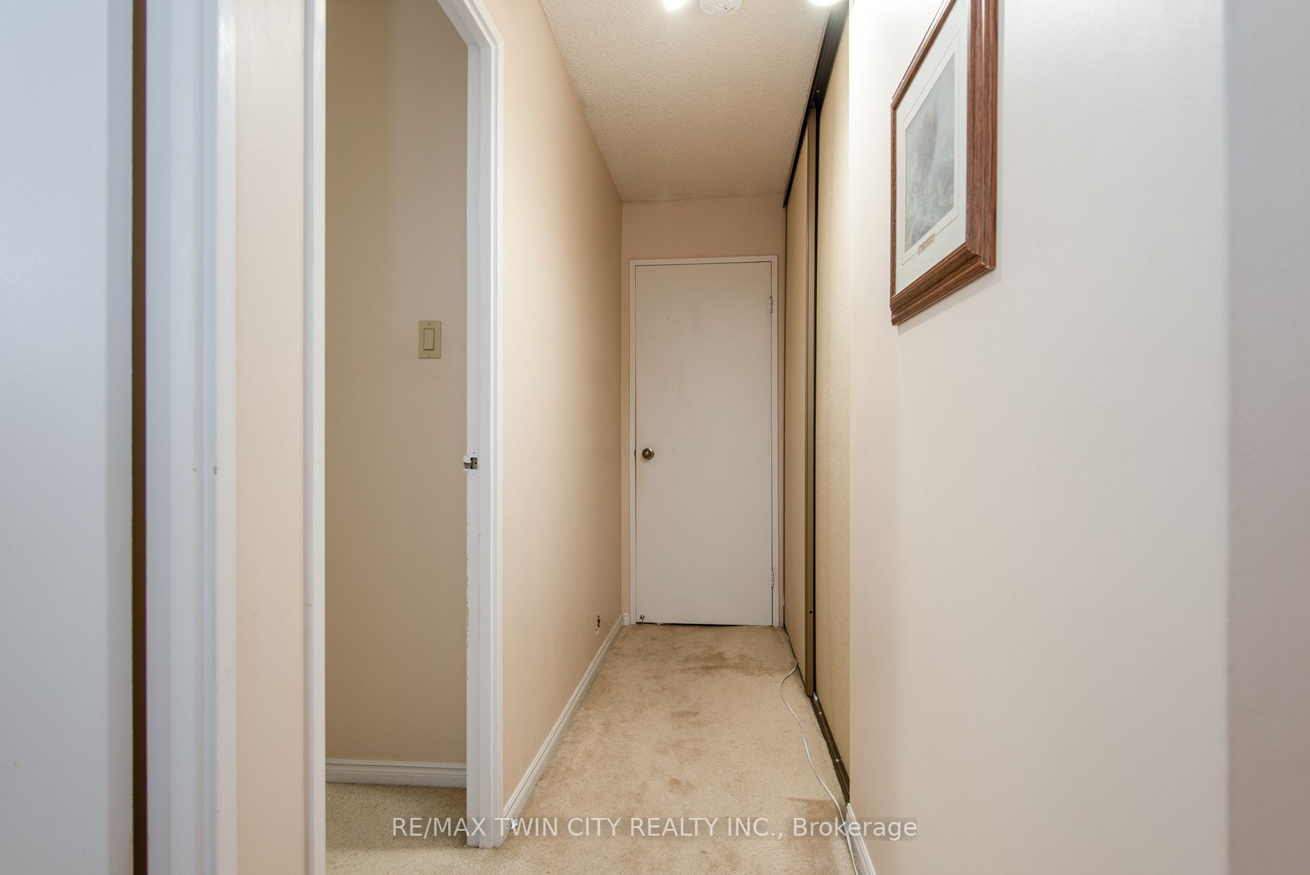 375 King St N, #1405