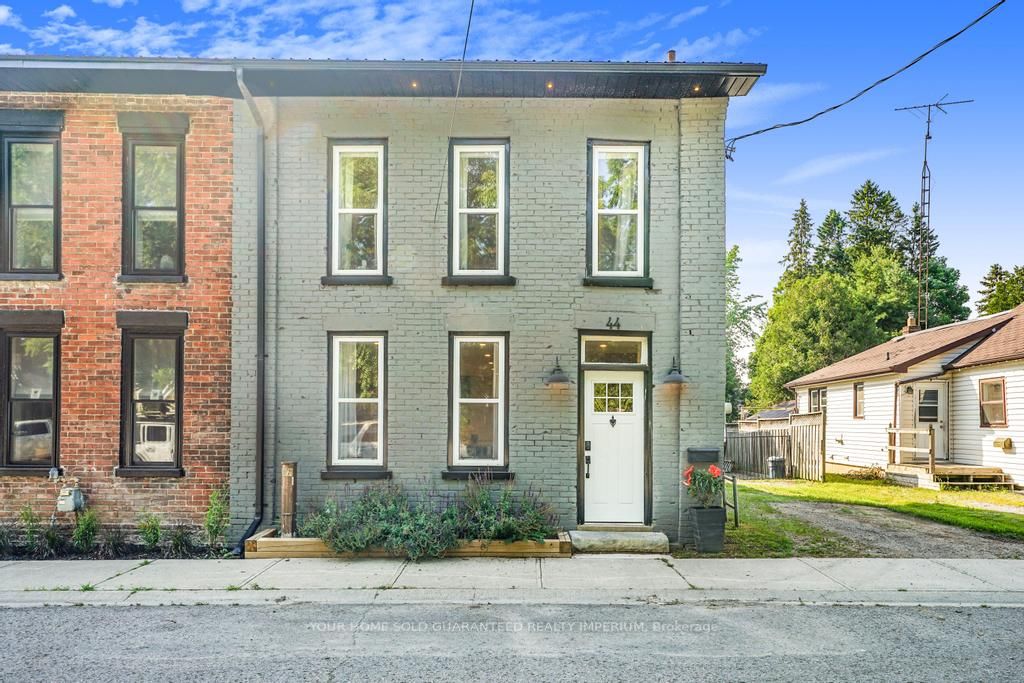 44 Margaret St