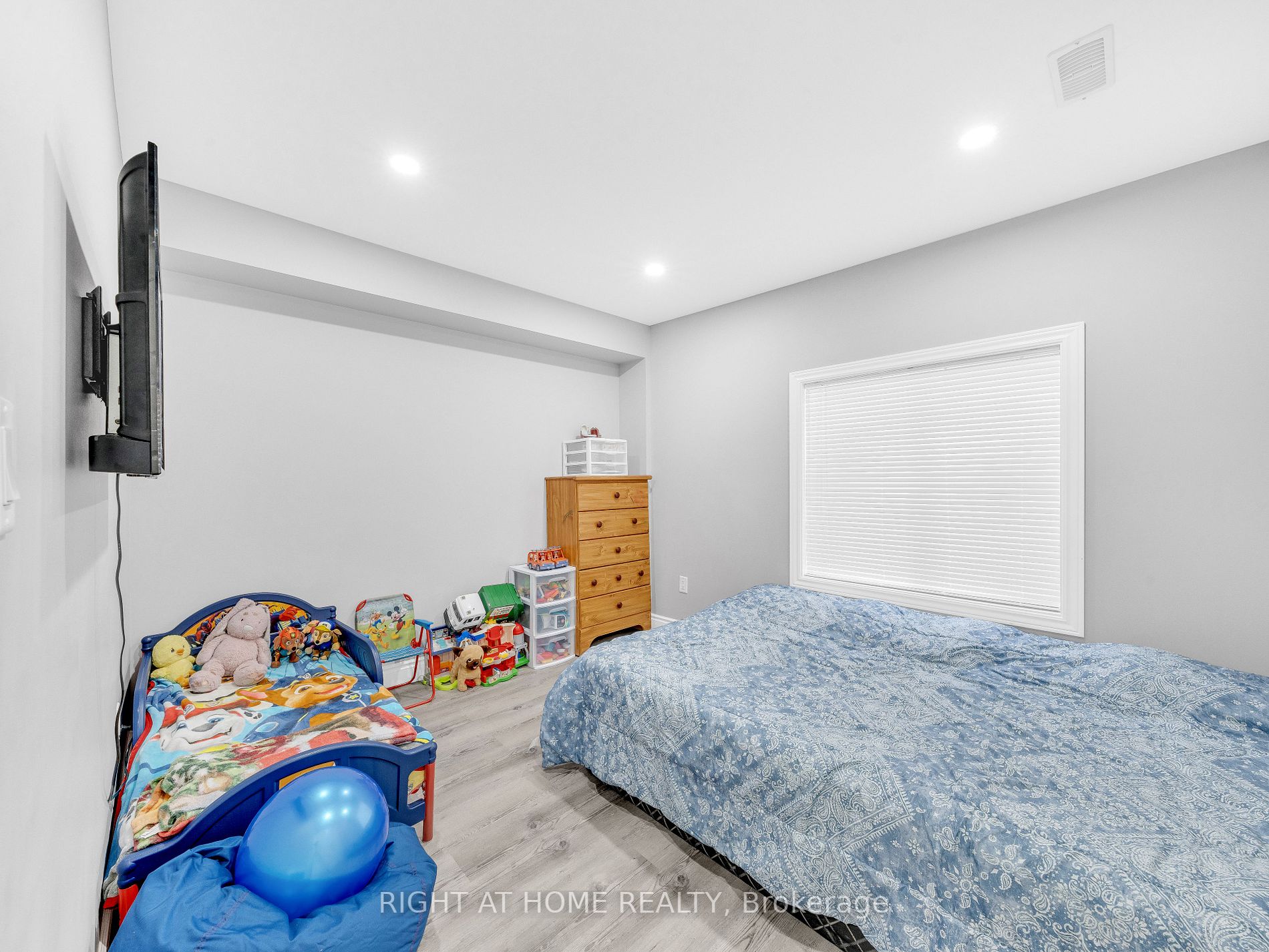 1107 Marion Ave