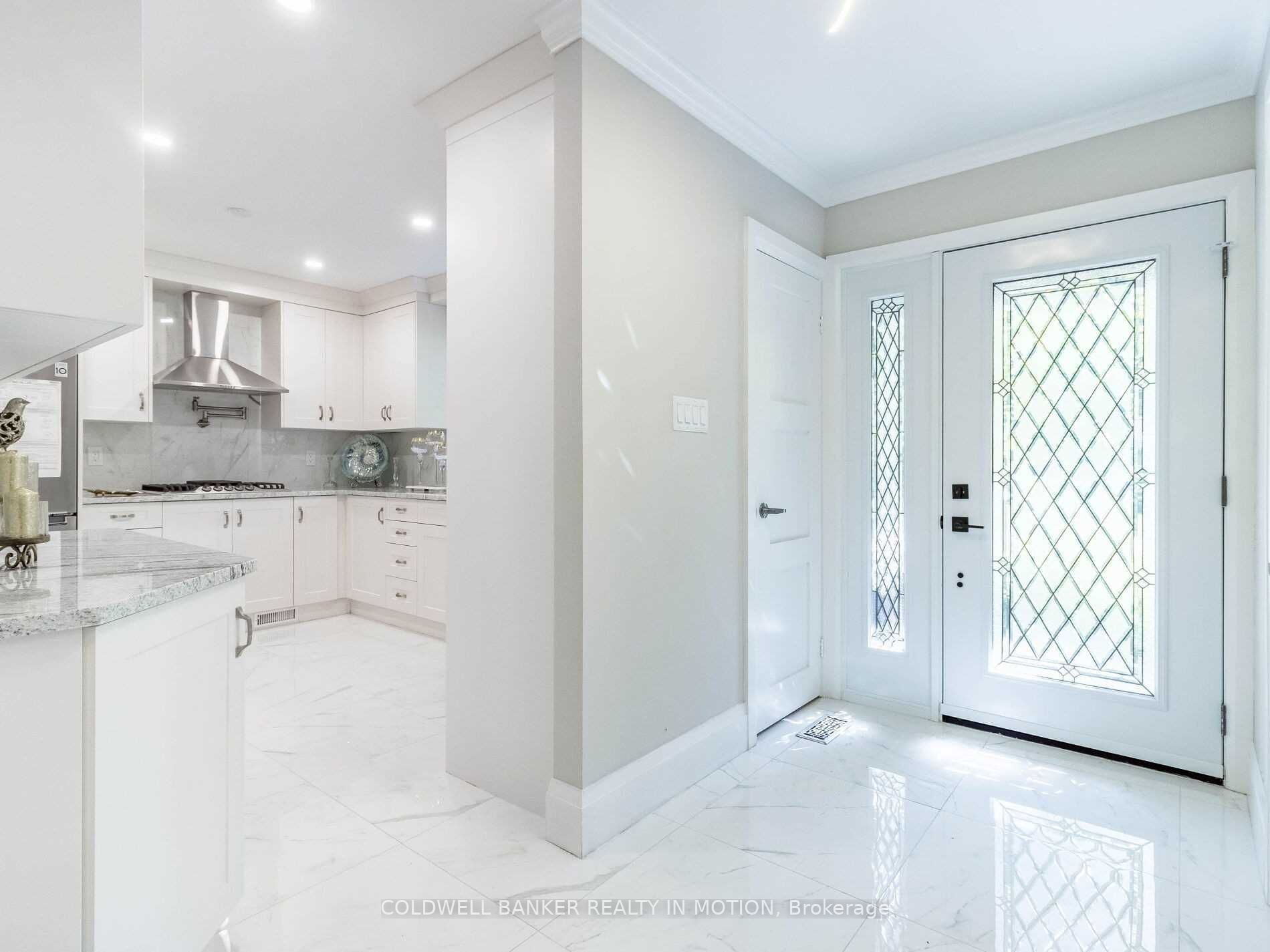 248 Robina Rd