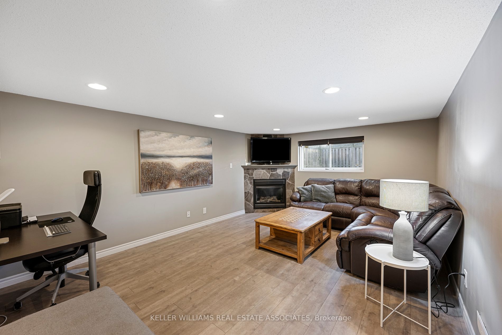8 Muir Avenue