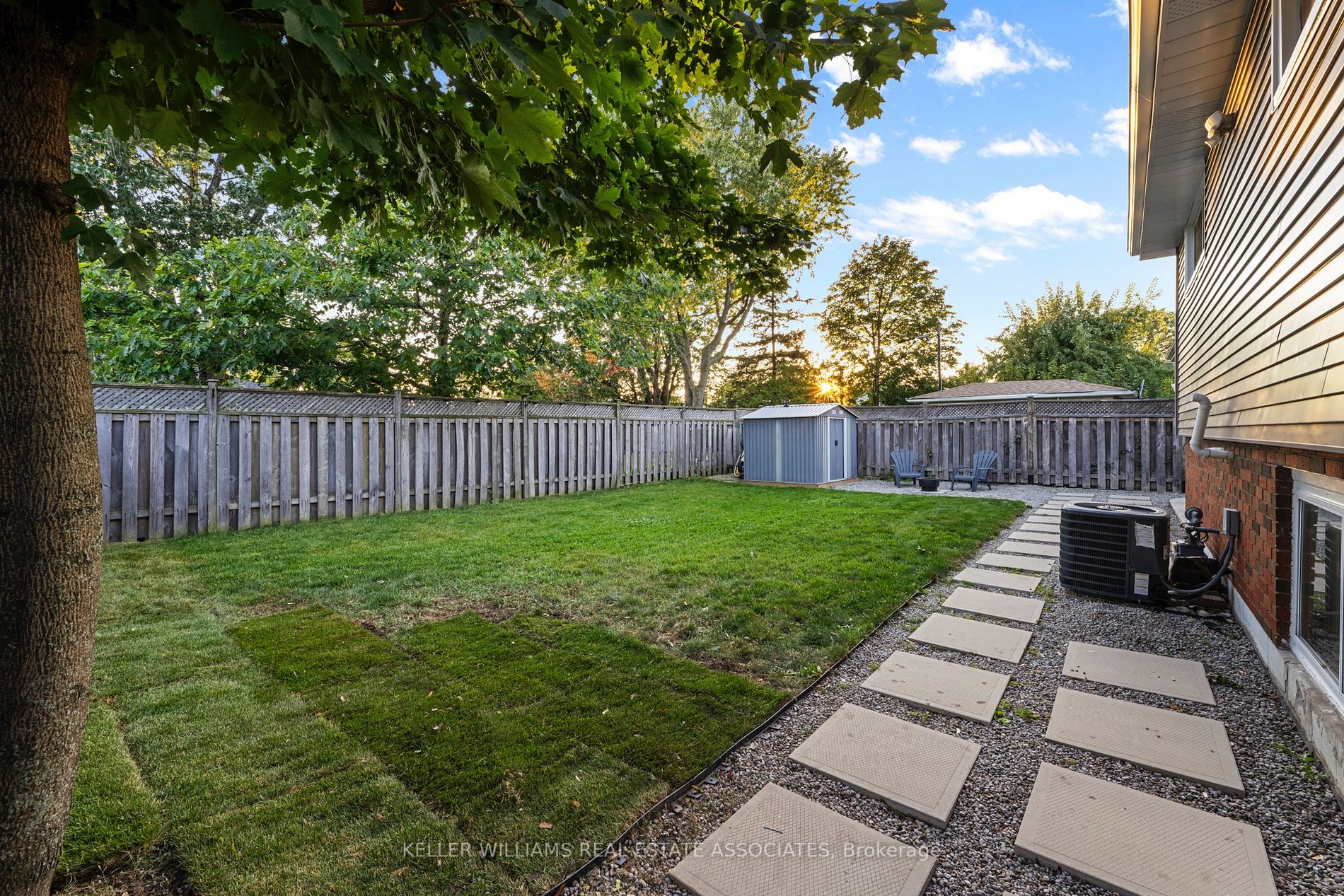 8 Muir Avenue