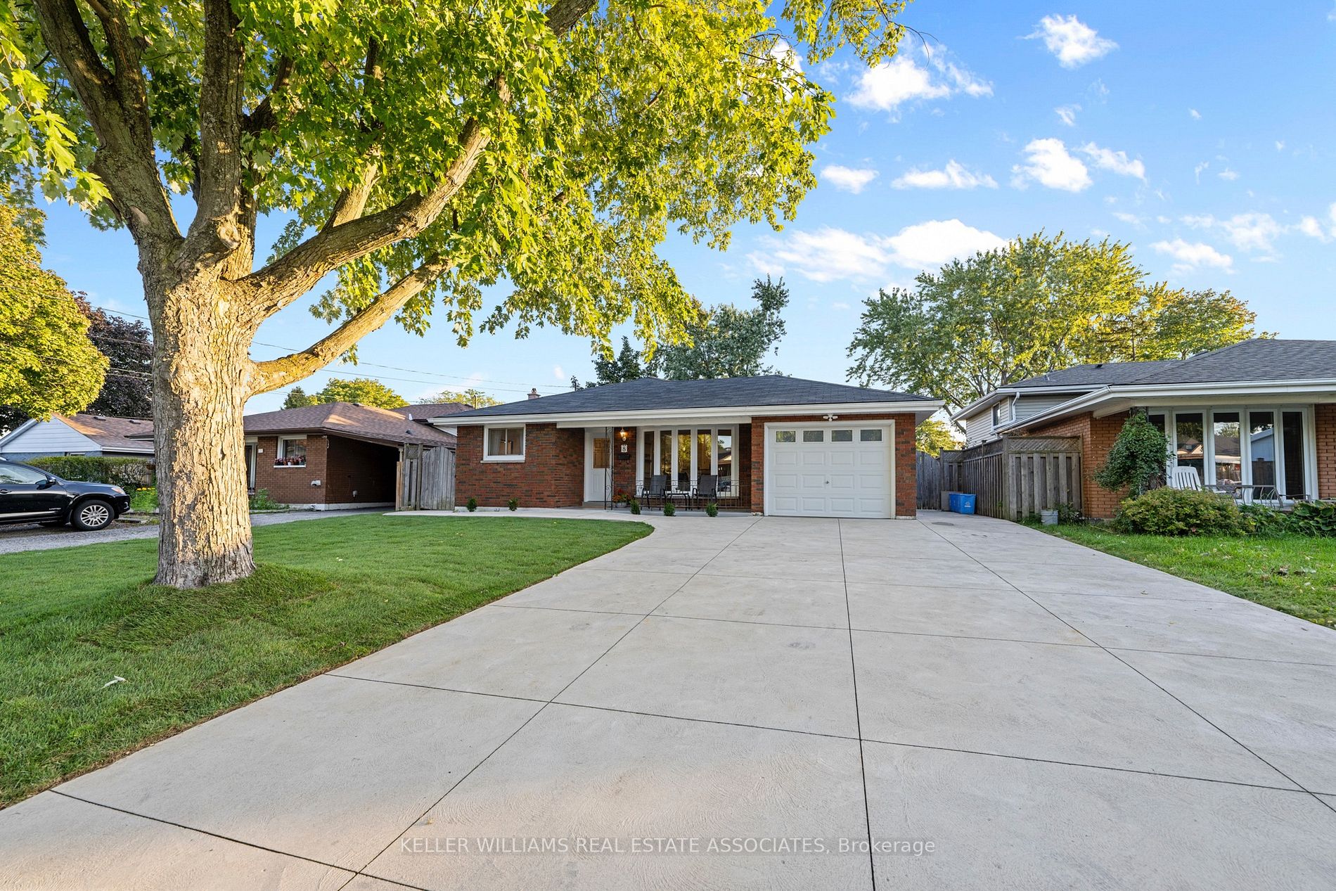 8 Muir Avenue