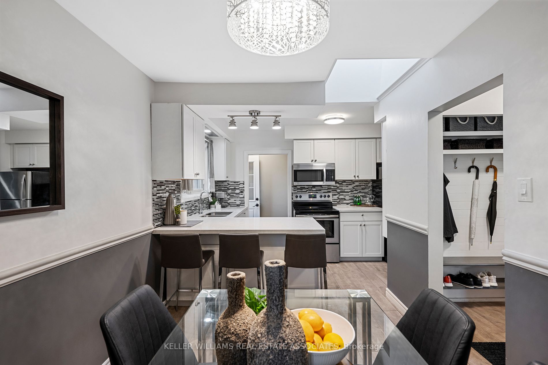 8 Muir Avenue