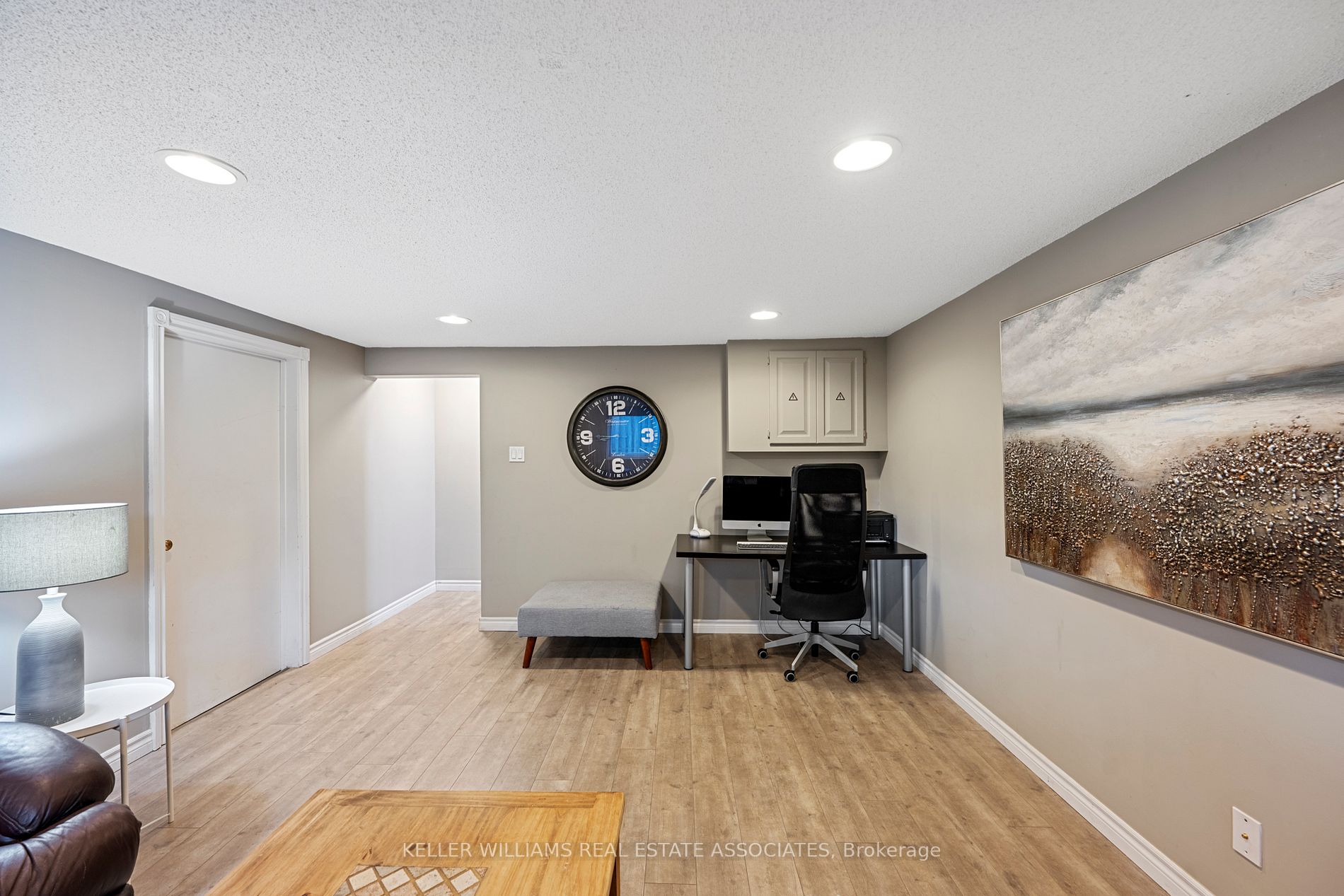 8 Muir Avenue