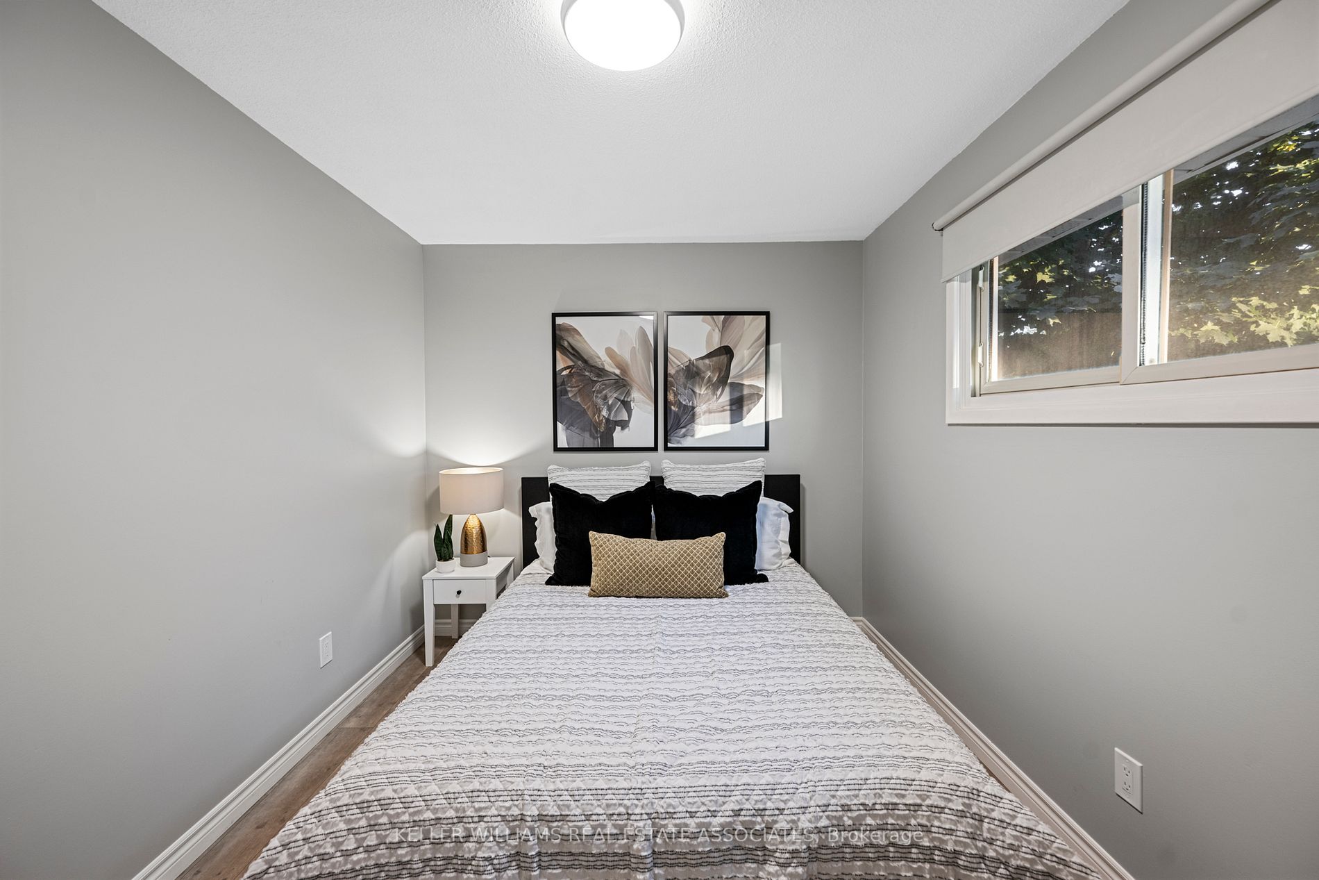 8 Muir Avenue