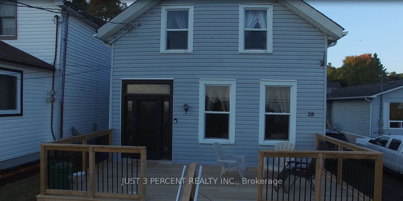28 Alexander St